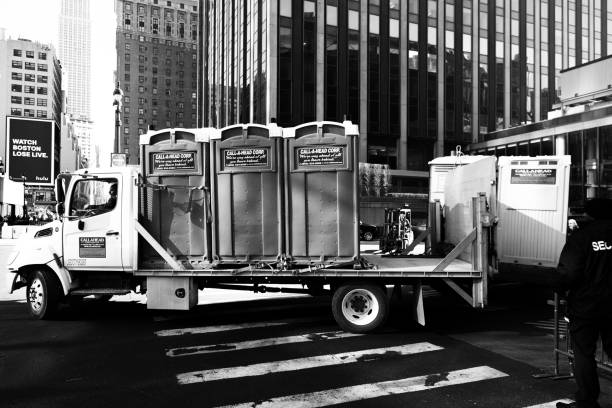 Portable Toilet Options We Offer in Tower Lakes, IL